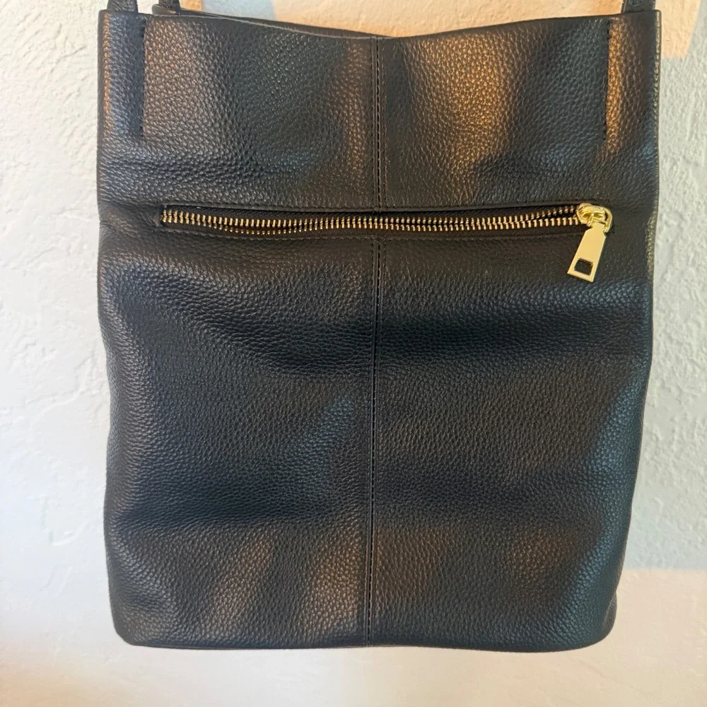 Kattee Black Pebbled Leather Crossbody Bag Gold Hardware Zip Pocket Shoulder